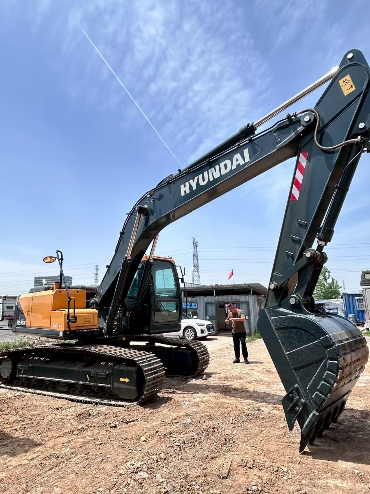 Used Hyundai R215VSN Hydraulic Excavator with Pumps