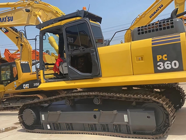 Komatsu PC360