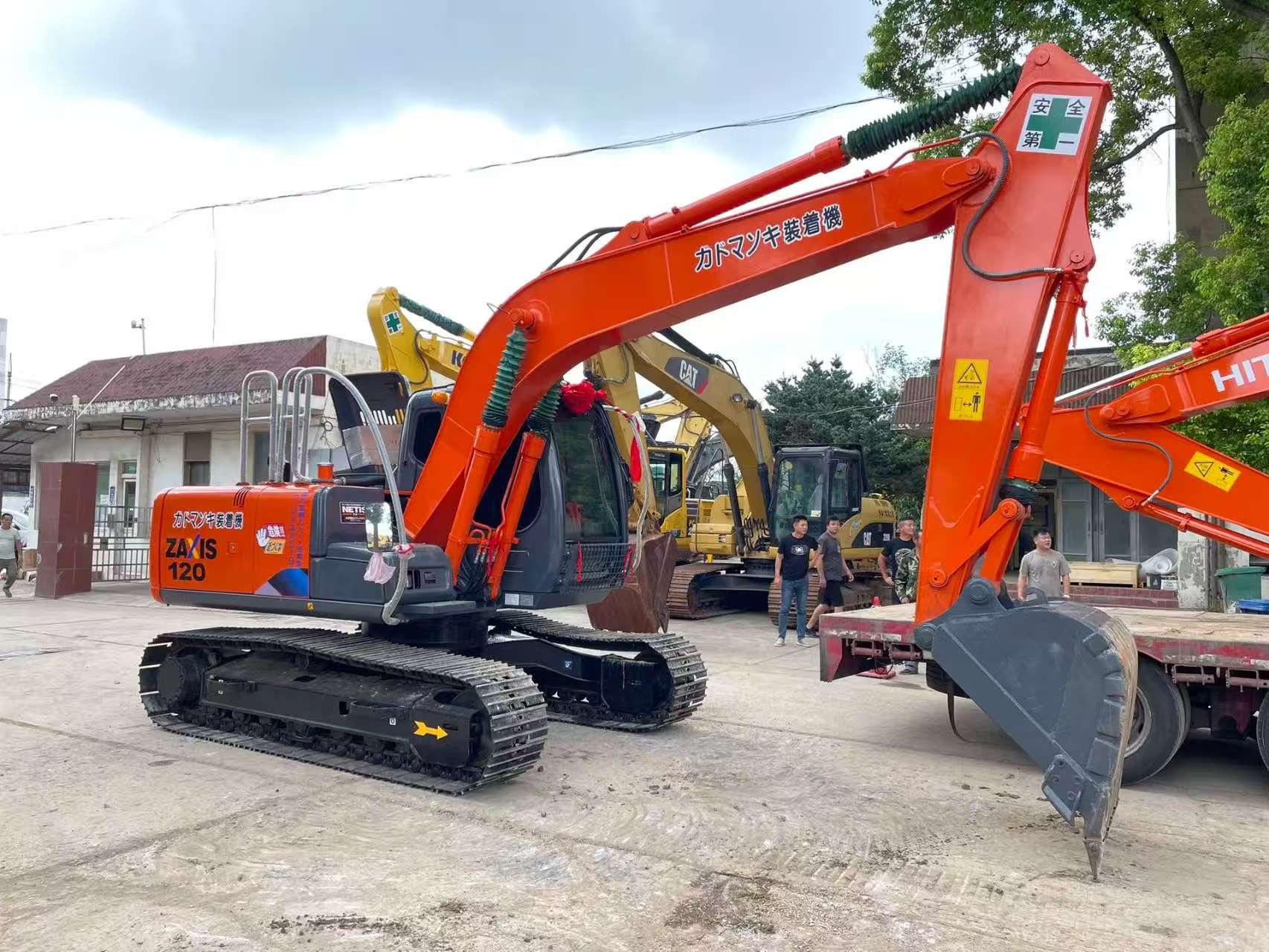 Used Hitachi ZX120 Crawler Excavator with Hydraulic Pump