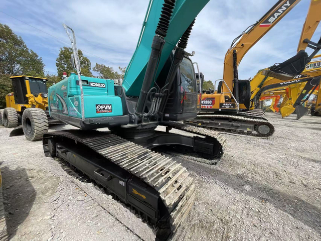 Used Kobelco SK260-8 Crawler Excavator with Cummins Engine in Good Condition
