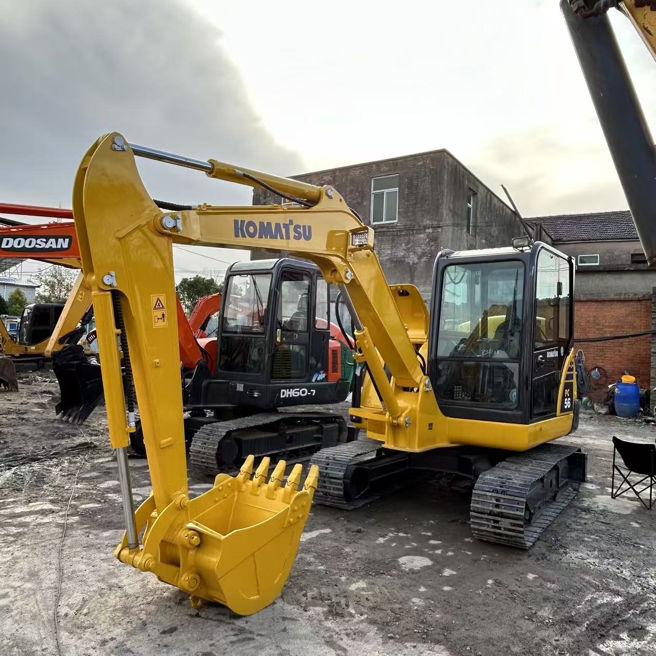 KOMATSU PC56 Mini 5 Ton Crawler Excavator 