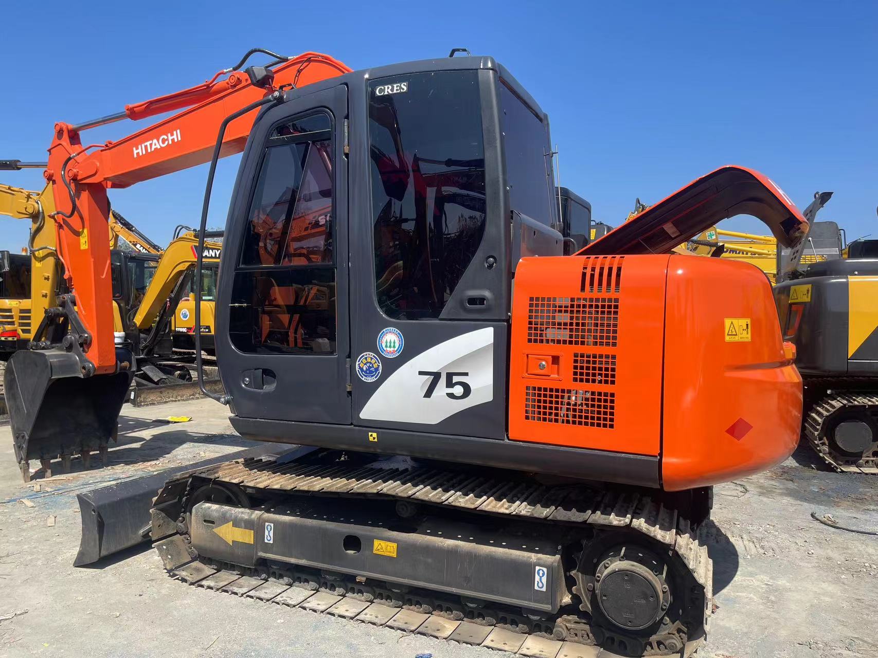 Used Hitachi ZX75 Mini Crawler Excavator with Hydraulic Pump