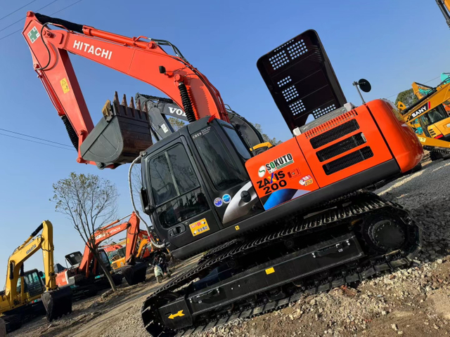 Used Hitachi ZX200 Crawler Excavator with Hydraulic Pump