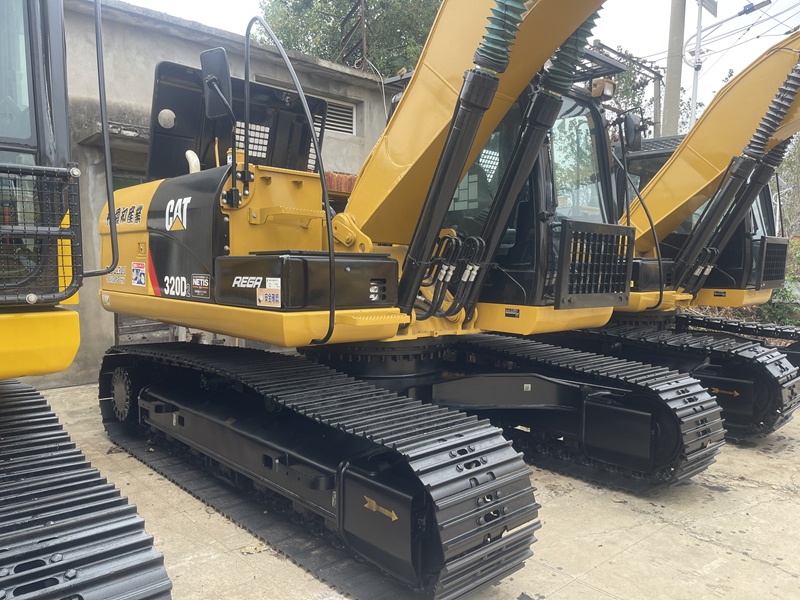 Caterpillar320