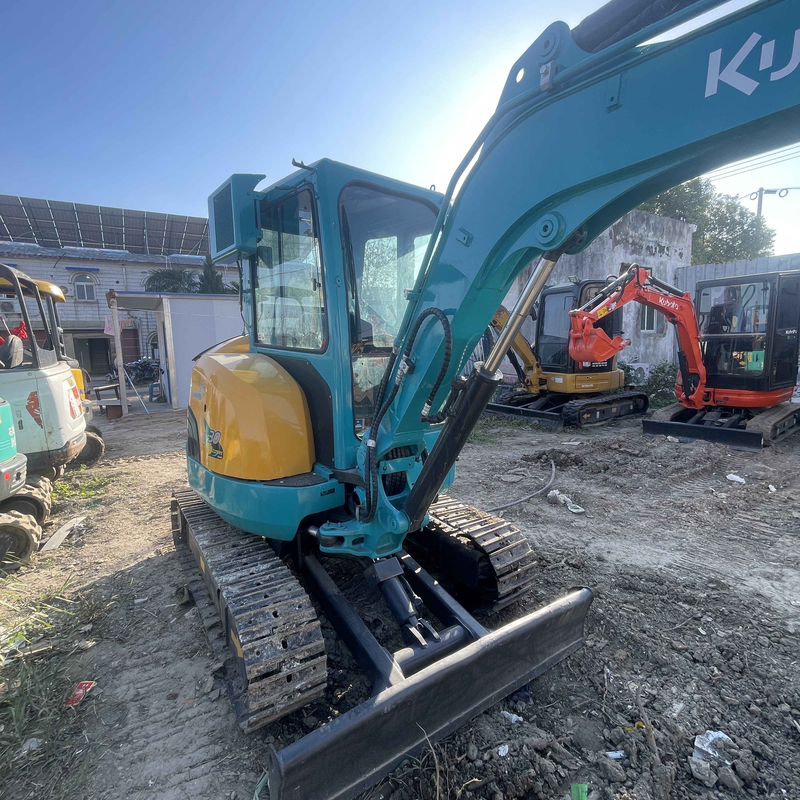 Used Kubota U30 Mini Crawler Excavator with Hydraulic Pump in Cheap Price