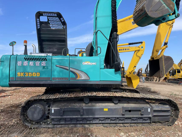 Used Kobelco SK350D Crawler Excavator with Cummins Engine in Good Condition