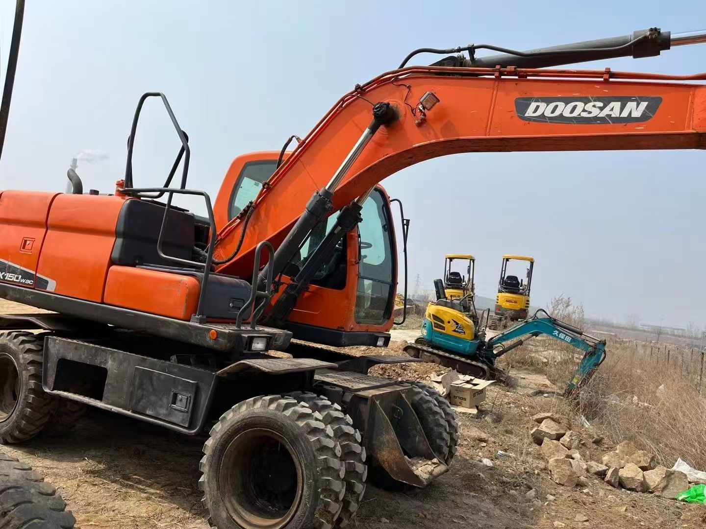 Used Doosan DX150W-9 Wheel Excavator with Hydraulic Pump