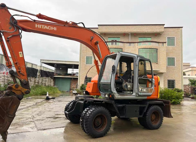 Used Hitachi ZX125 Wheel Excavator with Hydraulic Pump