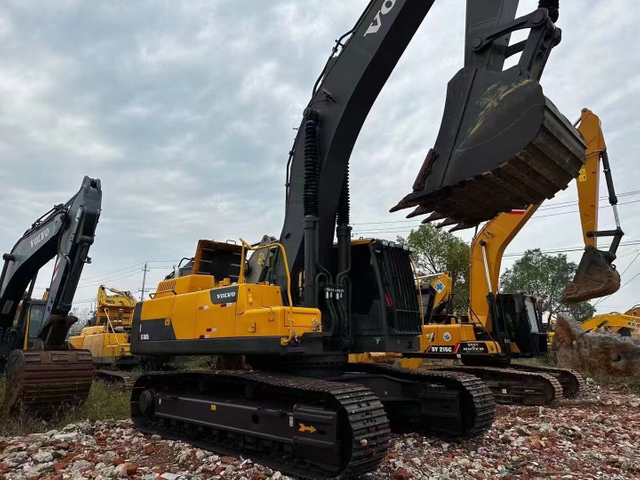 Used VOLVO EC480DL Crawler Excavator with Hydraulic Pump in Excellent Condition